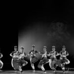 Archana Jois Instagram - Spot me if you can 😊 #throwbackthursday #throwback #nrityarpana #classicaldance #classicaldancer #bharathanatyam #indianclassicaldance #chowdiahmemorialhall #bengaluru