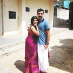 Archana Jois Instagram – I love this picture… doesn’t he look cute, 😙
#adorableus #hubbywifey #traditionalattire #hubbyisacutie 😙