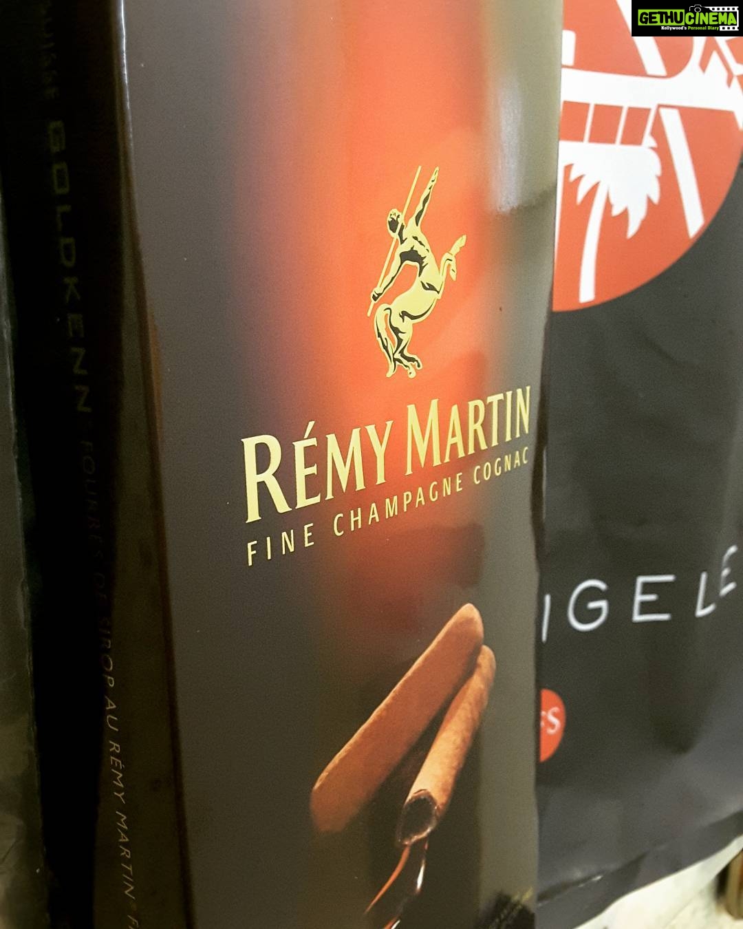 Archana Jois Instagram - Chocolatey day. ❤ #remymartin #liquor #liquorchocolate #swisschocolate