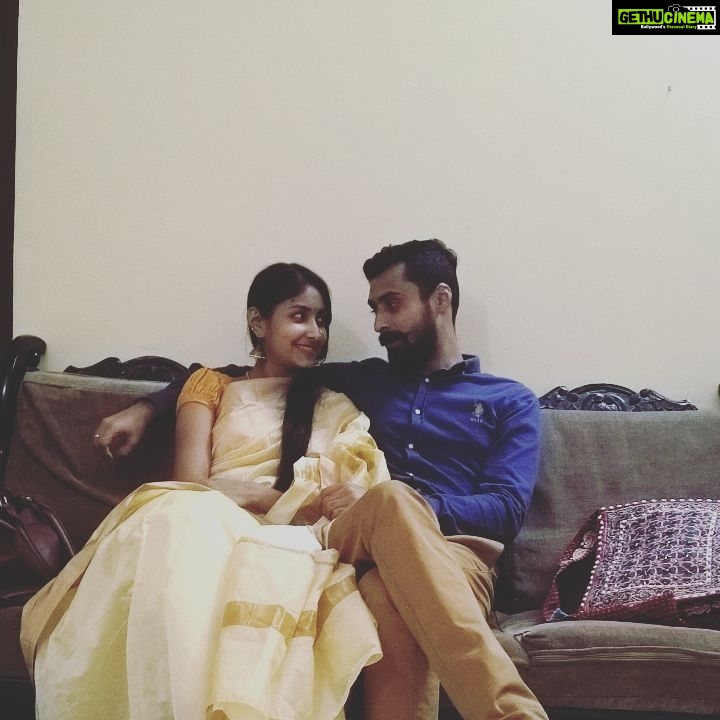 Archana Jois Instagram - Finally he is able to pose! #poser #nonposer #husbandandwife 💜 Malleswaram, Karnataka, India