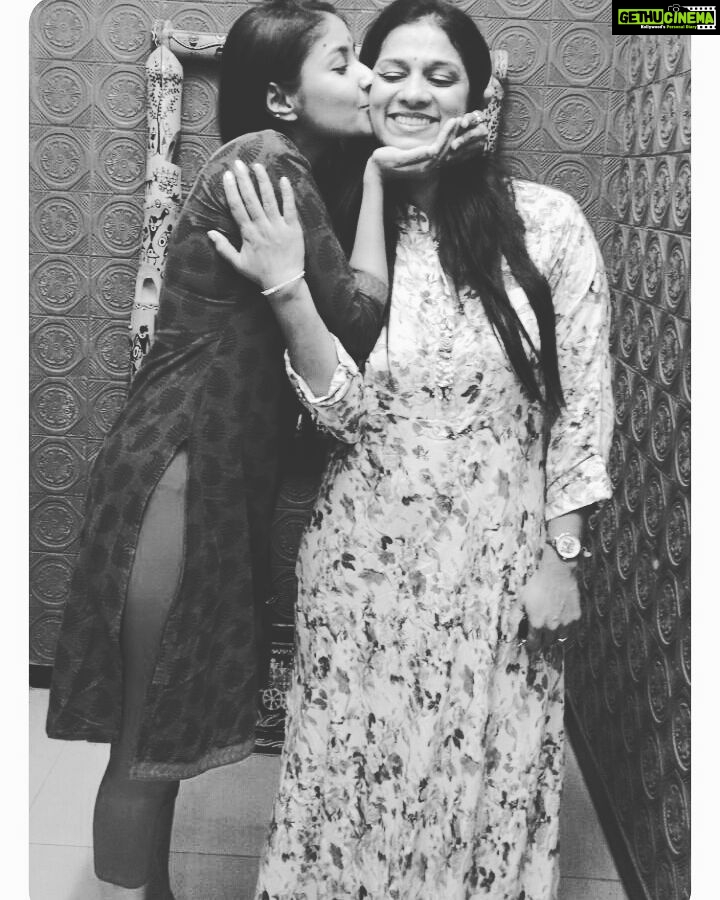 Archana Jois Instagram - Caption beka? Mam 💜😃 #mam #dancer #birthday #bharathanatyam #drishti Sahakara Nagar