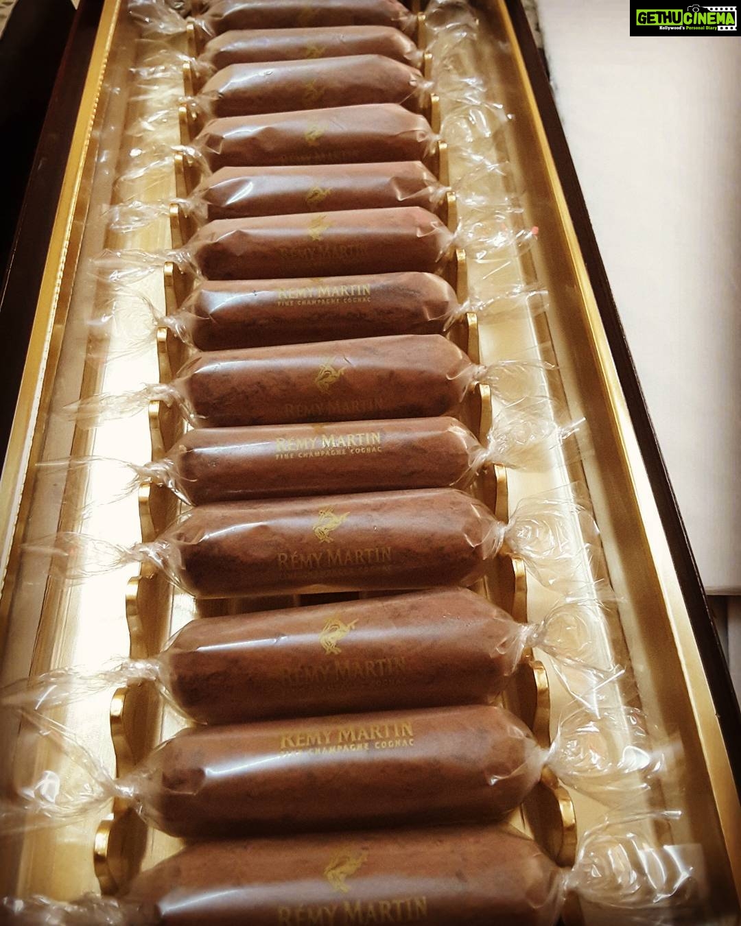 Archana Jois Instagram - Chocolatey day. ❤ #remymartin #liquor #liquorchocolate #swisschocolate