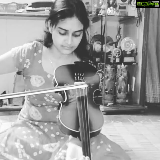 Archana Jois Instagram - Upcoming violinist! Way to go baby!! #music #musicians #violin #violinist #sissy #proudofyou! 😎💕