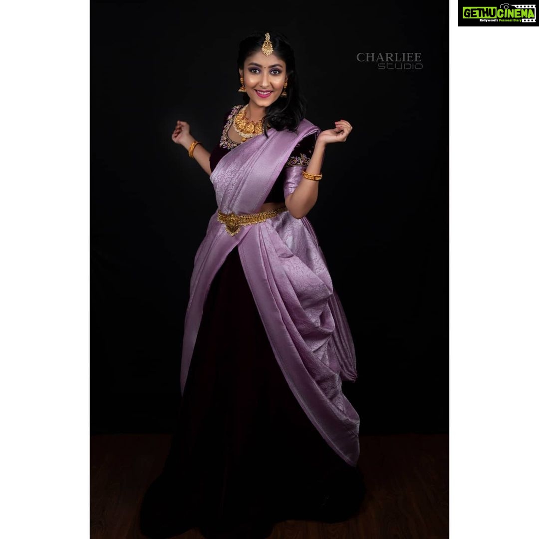 Archana Jois Instagram - 💄 @nishismakeover 📸 @charliee_studio_ 💍 @beadedtreasuresjewelry 👗 @anargya_couture