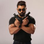 Arun Vijay Instagram - One of my favorite photoshoot with @venketramg for #Mafia !!💪🏽 #Aryan vs #Dexter 💥 @karthicknaren_m ???? #Mafia2