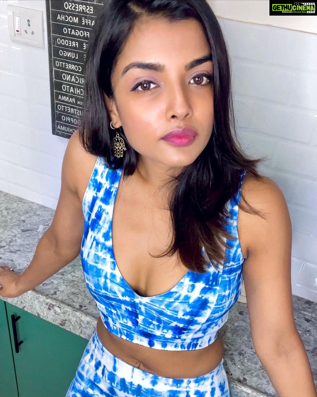 Ashna Zaveri - 41.1K Likes - Most Liked Instagram Photos