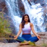 Ashna Zaveri Instagram - When the heart truly understands, it lets go of everything. #ajahnchah