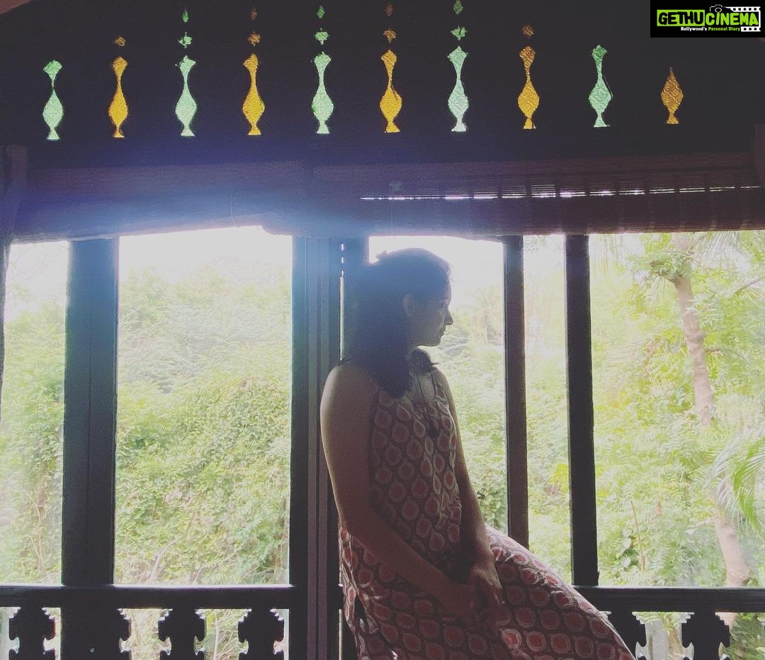 Ashwathy Warrier Instagram - It was beautiful to take some time out to just be ! Me and my thoughts ! Picture courtesy @keerthipandian #tiruvannamalai #girivalam #me #mythoughts #nature #timeout #selflove Tiruvannamalai Temple City of India
