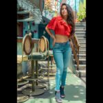 Avika Gor Instagram - 🍂 Styled by @krishi1606 Imagery by @niravthakkarphotography Makeup & Hair @amuthevar assistant @riyafatak Denims @numerounojeanswear Accessories @deebaco_official Location Courtesy @1522inmumbai @goldfinchmumbai