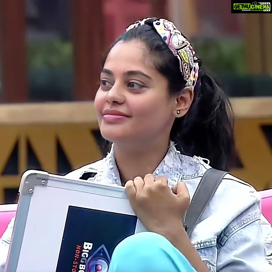 Bindu Madhavi Instagram - Support Bindu Madhavi ❤️ Login to Disney + Hotstar APP Search for BIGG BOSS NONSTOP CAST YOUR VOTE FOR Bindu Madhavi (10 Votes) #bindumadhavi #bbteluguott #biggboss5 #BiggBossNonStop #biggbossnonstoptelugu