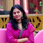 Bindu Madhavi Instagram – Happy Weekend 🥳💗💗

How many are you waiting for Today’s Evening Episode???

#BinduMadhavi #BiggBossNonStop
#Bbultimate #biggbossnonstoptelugu #biggbosstelugu