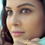 Chandini Tamilarasan Instagram - Salty hair and sun kissed skin #beachlove 😍😍 📹 - @irst_photography Edited by - @ranjith___kumar Mua - @nivemakeupartist Hairstylist - @prem_hairstyle