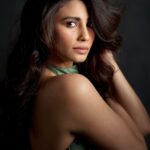 Daisy Shah Instagram – Green not mean. 💚 
.
.
.
.
.

Stylist: @krishi1606 
📸 : @kevin.nunes.photography 
  @rohitdey793 
MUA: @surbhisarvesh 
Hair: @leenaofficials 
Outfit: @pariscreation7 
💎: @putstyle07 
📍: @studio211mumbai 
Team: @greenlight__media 
.
.
.
#livelovelaugh #daisyshah