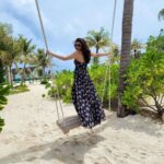 Daisy Shah Instagram – Whatever it is… Just Swing It… 
.
.
.
@fushifaru 
@travelwithjourneylabel 
.
.
.
#fushifarumaldives #fushifaru #travelwithjourneylabel #journeylabel #thinkholidaythinkjourneylabel #yourarespecial #feelingfantastic #vacay #daisyshah 
.
.
.
Outfit @dziinebydeepa 
P.s. last pic has my ❤️ Fushifaru Maldives