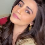 Daisy Shah Instagram - ✨ EID 2022 ✨ . . . . . #reelitfeelit #transition #eid2022 #duameinyaadrakhna 🤲