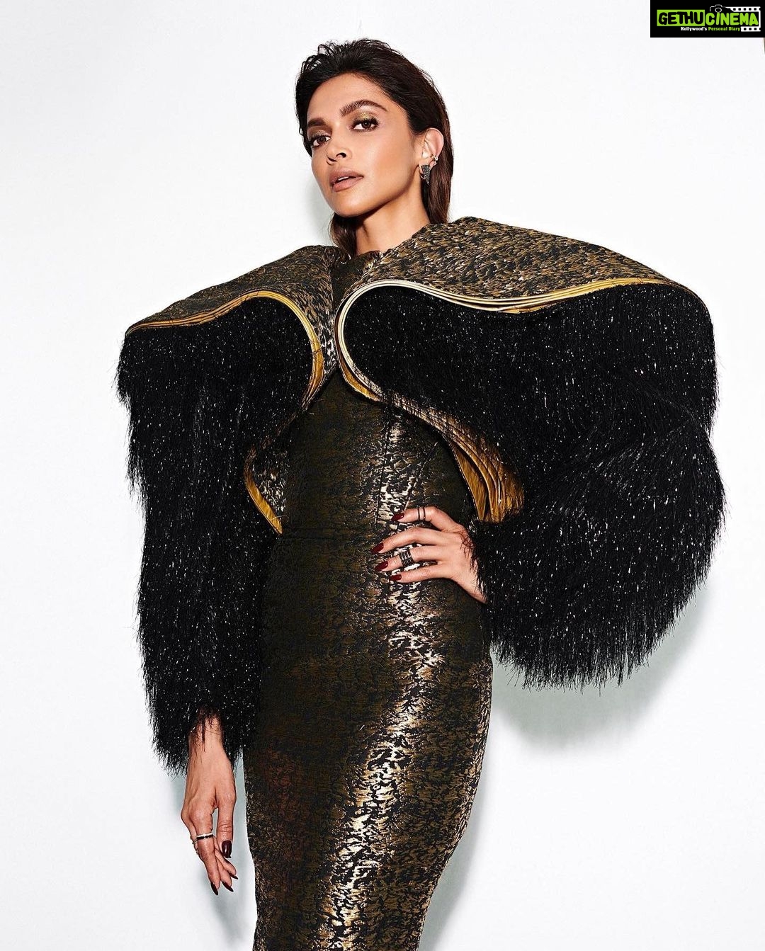 Deepika Padukone Instagram - @louisvuitton @nicolasghesquiere @festivaldecannes #cannes2022