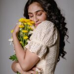 Deepti Sati Instagram - A dream within a dream 🌼 Costume : @house_of_vandy Styling : @styyledbyjoe Assisted by : @sanliya_sabu Mua : @zara___makeover Studio : @maxxocreative Picture credits : @pournami_mukesh_photography Photography team : @vishnu__photography___ @rizwanmechoth Special thanks : @huwais.m