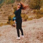 Devshi Khandur Instagram - For gypsy like me travel is home ❤ #awara #devshikhanduri #gypsy #travelgirl #travelgram #actress #livinglife #travelishome #mountains #ghumakkad #traveller #fun #traveladdict