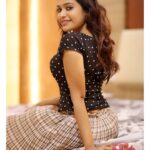 Dharsha Gupta Instagram - 🖤🤍Never let your soul get affected by the negativity of this world🤍🖤 Pic- @manoj__arulmozhi___varman