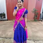 Dharsha Gupta Instagram - 💙💗The simplest Indian outfits never go out of style, they’re elegant, classy and make an Indian girl look more glam than any western dress💗💙 💗💙Watch me @cookuwith_comali @vijaytelevision sat - sun @6.30pm💙💗 Costume- @vbsarees_devi Jewellery- @chennai_jazz
