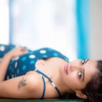 Dharsha Gupta Instagram – 💙🤍Make them stop and stare🤍💙
Pic- @camerasenthil