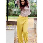 Dharsha Gupta Instagram - 💛🤍You can’t win if you’re losing in your mind. Change your thoughts and it will change your life🤍💛 Dress- @naasfashionwear