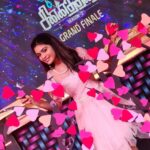 Dharsha Gupta Instagram – 💕Waiting to catch u all with a special dance  performance @mrmrschinnathiraivijaytv @2.30pm this sunday @vijaytelevision