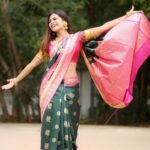Dharsha Gupta Instagram – 💚💗You are as special & as bright as this beautiful lamp. Go carry your shine wherever you go💗💚
Saree- @ashas_womens_collection
Blouse- @dsalwar
Pic- @smily_suriya_rascol @i_am_gugan_the_dslr_psyco
