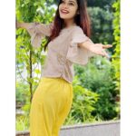 Dharsha Gupta Instagram – 💛🤍You can’t win if you’re losing in your mind. Change your thoughts and it will change your life🤍💛
Dress- @naasfashionwear
