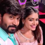 Dharsha Gupta Instagram – 💕Waiting to catch u all with a special dance  performance @mrmrschinnathiraivijaytv @2.30pm this sunday @vijaytelevision