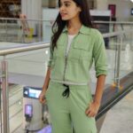Dharsha Gupta Instagram – 💚The best way to take revenge against those who insult you is to be more successful than them💚
Costume- @classymissyyy 
Coolers- @brandstore_tvl 
Handbag- @trend.__.store