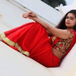 Dharsha Gupta Instagram – ❤பல உறவுகளால் தரமுடியாத
ஆறுதலையும் நிம்மதியையும்
சில நேரம் தனிமை தந்துவிடும்❤
Pc- @jayanthsphotography 
Saree- @aahashopping
