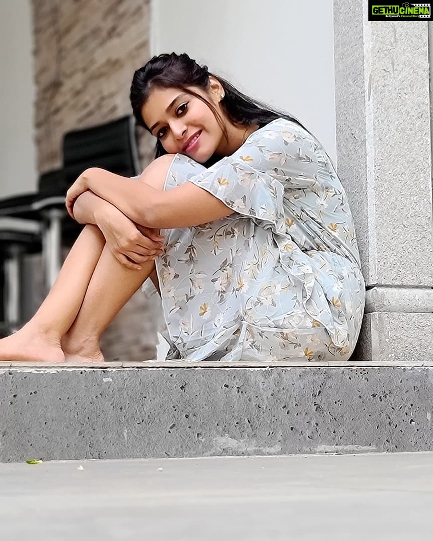 Dharsha Gupta Instagram - 🤍The purpose of our lives is to be happy🤍