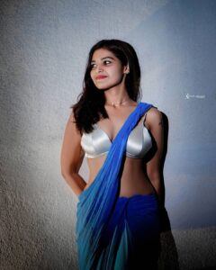 Dharsha Gupta Instagram - “Smile at strangers and you just might change a life.” Pc - @kavinjeyaraj Retouch- @hakuna_matatata_