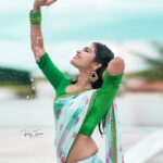 Dharsha Gupta Instagram – 💚Mazhaiyin Mazhaiye💚
💚Gudnyt💚
Pc – @raj_isaac_photography 
Saree- @gritty_haute_couture