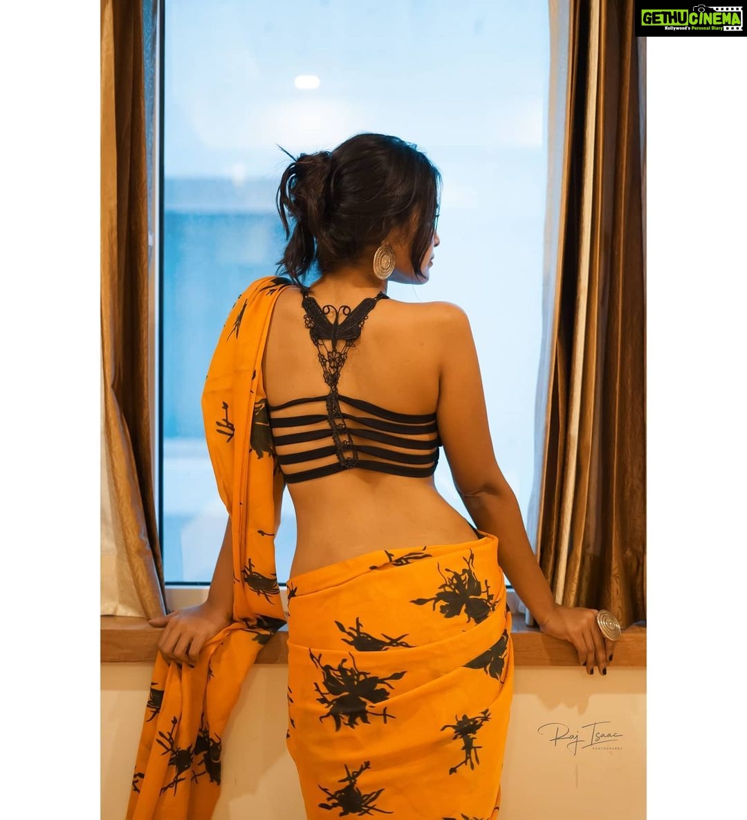 Dharsha Gupta Instagram - 🧡Learn to use criticism as fuel & u will never run out of energy🧡 🧡Luv u all🧡 Pc - @raj_isaac_photography