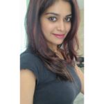 Dharsha Gupta Instagram – 🥰How is my new hair color????🥰