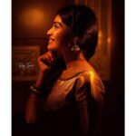 Dharsha Gupta Instagram – ✨If u light a lamp fr sum1, it will brighten ur life✨
My trustworthy quote👆🏻
Gudeve🥰🥰
.
.
.
.
P.C.- @raj_isaac_photography 
Costume- @kovai.trendz