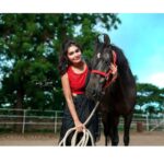 Dharsha Gupta Instagram – ❤🖤❤Horses don’t care how rich we are.  They don’t care how tall, short, pretty or ugly  we are,  They live in the moment & so long as we are  treating them with kindness, they return this  with love & affection❤🖤❤
. 
Pc – @raj_isaac_photography 
Costume & hairstyle- @kovai.trendz
Special thanks: 
@psa_arunprasath
@raja_selvaraj_vrs
@dreams.equine
