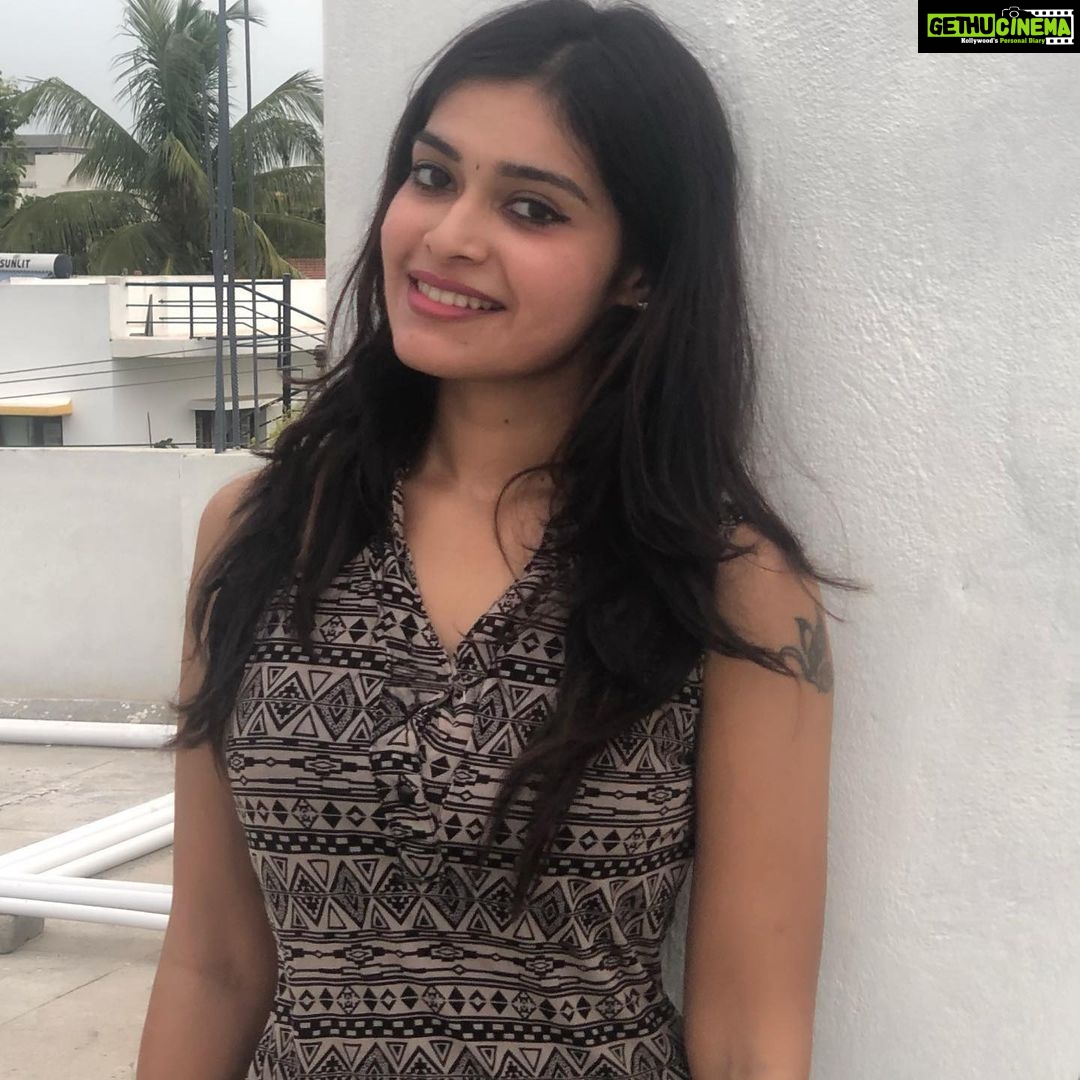 Dharsha Gupta Instagram - 🥰Live & Love🥰 Gudeve🥰