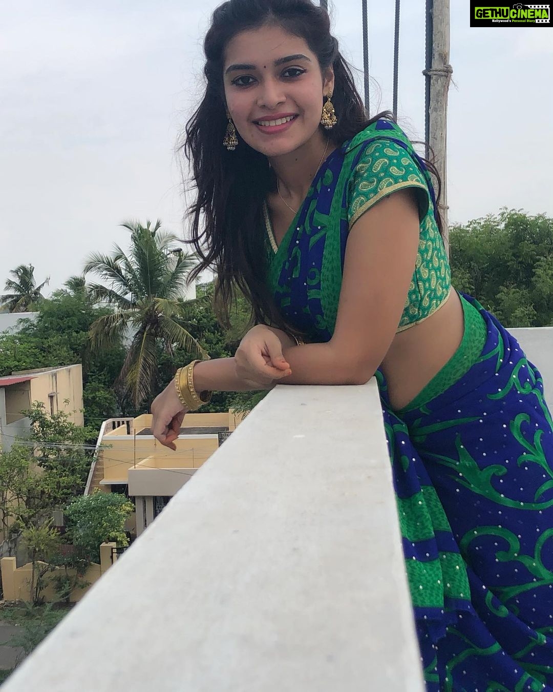 Dharsha Gupta Instagram - ๐๐Saree is alwyz my fav๐๐ ๐๐Alwyz in luv wid our tradition๐๐ ๐๐Gudeve๐๐