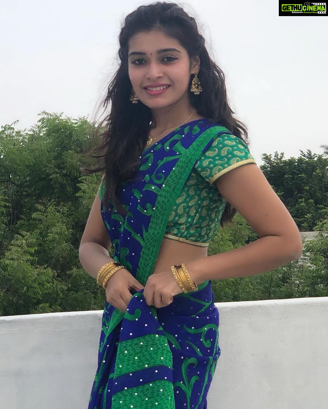 Dharsha Gupta Instagram - ๐๐Saree is alwyz my fav๐๐ ๐๐Alwyz in luv wid our tradition๐๐ ๐๐Gudeve๐๐