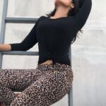 Dharsha Gupta Instagram - 🖤Positivity brings positive life🖤 🖤Liv Let Liv/LLL🖤 🖤Gudmrng🖤