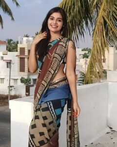 Dharsha Gupta Instagram - ❤️Life is beautiful ❤️ Gudeve💕