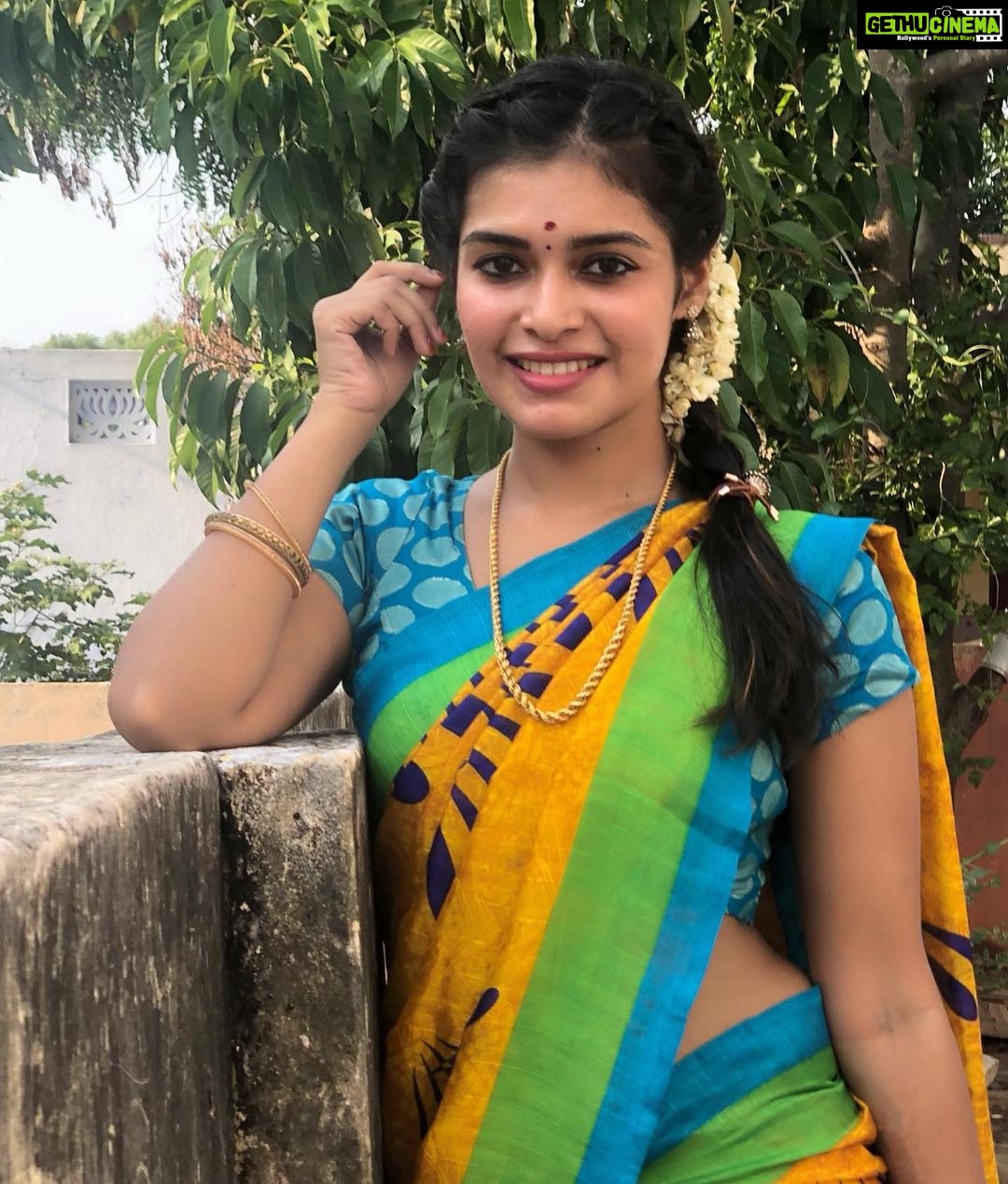 Dharsha Gupta Instagram - 💙💚Everything has beauty, but not everyone sees it💚💙 Goodeve💙💚 Jewellery- mom’s🤣🤣