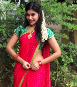 Dharsha Gupta Instagram - ❤️Which expression u all like??❤️ . . . . . . . . . . . #quarentine #quarantinelife #picoftheday #pic #pictureoftheday #picture #photooftheday #photography #photo #photographylovers #saree #sareelove #loveyourself #love #live #life #happy