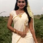 Dharsha Gupta Instagram – “White colour is alwyz peace✌🏻, purity, innocence, goodness & transparency” 
It’s me 😜
Good evening 🥰🥰
.
.
.
.
.
.
.
#saree #sareelove #sareelovers #kerala #mallu #mallugirl #white #happy #happyme #live #livelife #life