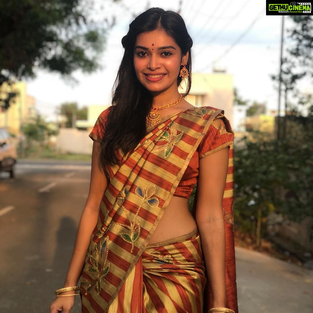 Dharsha Gupta Instagram - “V can change our own lives, Nothing is impossible” 🥰Gudmrng🥰
