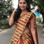 Dharsha Gupta Instagram - ❤️Juz a smile & simplicity wil lead u in success❤️ Good evening 🥰🥰 . . . . . . . #picoftheday #pic #pictureoftheday #picture #photography #photo #photooftheday #photoshoot #saree #sareelove #sareelovers #loveyourself #love #live #livelife