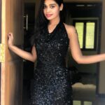 Dharsha Gupta Instagram - 🖤Gudmrng🖤 . . . . . . . . . #black #blacklove #picoftheday #pic #pictureoftheday #picture #loveyourself #love #live #liveyourbestlife #life #lifeisgood #positivevibes #positive #stayhome #staysafe #stayhealthy #stayathome #stay #staypositive #staystrong